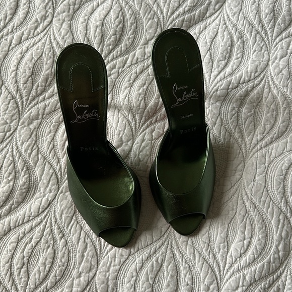 CHRISTIAN LOUBOUTIN Me Dolly 100 Metallic Leather Mules in Green - Picture 3 of 6